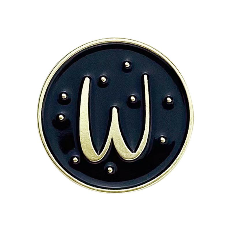 A-Z 26 Letters Initial Brooch Women English Alphabet Brooch Pin Round Badge Corsage Unisex Collar Jewelry Clothes Bag Decor Gift