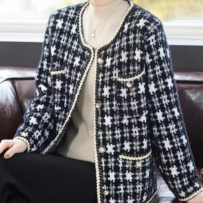 Thousand Birds Plaid Short Jacket Women's Spring and Autumn New Small Fresh Fashion Cardigan Sweater Loose Outer Wear Long Sleeve Top