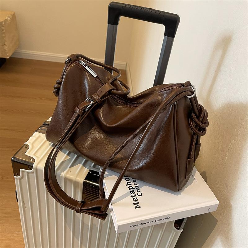 Vintage Large Capacity Pillow Shoulder Crossbody Bag Women 2026 Fashi Textured Commuter Versatile Handbag