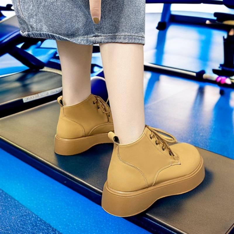 Vintage Leather Yellow High Top Boots Women's British Style 2026 New Autumn and Winter Thick Soled Wear-resistant Outdoor Boots