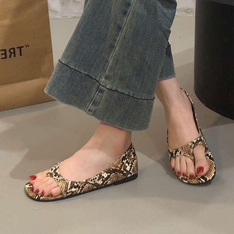 Soft leather niche color aesthetics fashion toe sandals new open-toe flat casual shoes