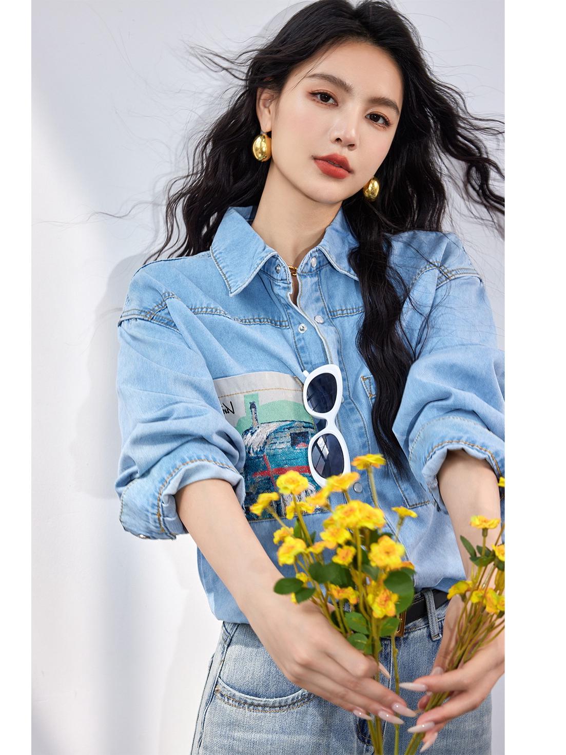

In-Stock 2025 Spring Retro Loose Denim Shirt for Women M
