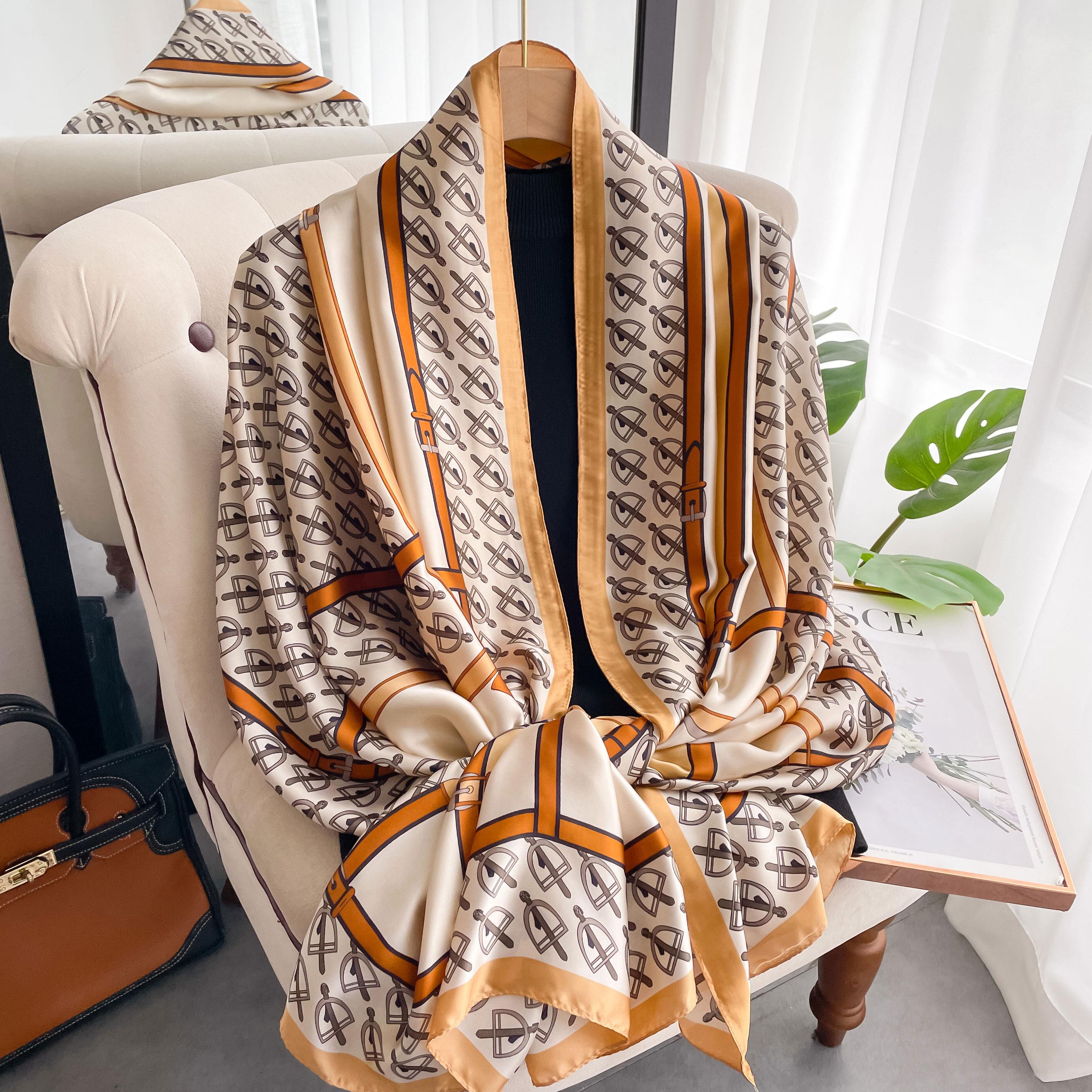 

Luxury Style Sunscreen Shawls Popular Beach Bandanna The Four Seasons Design Scarves Women 180X90Cm Square Silk Scarf