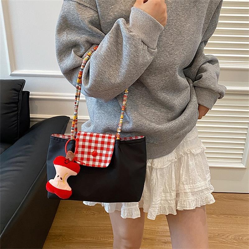 Casual Nylon Plaid Shoulder Bag With Pendant Dopamine Handbag Large Capacity Women Commuter Tote Bag  Trendy Armpit Bags