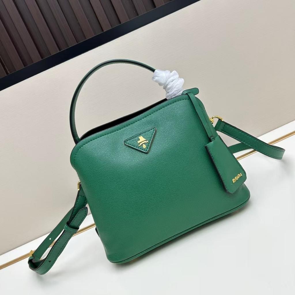 The New Single Shoulder, Versatile, Fashionable, Full of Women's Charm, Worth Buying