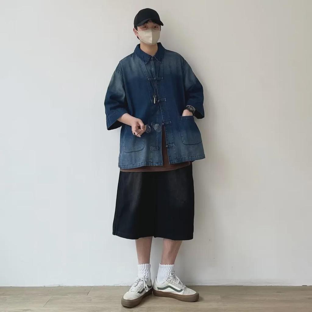 Unisex Retro Gradient Denim Shirt with Frog Button - Short Five-Sleeve Summer Style