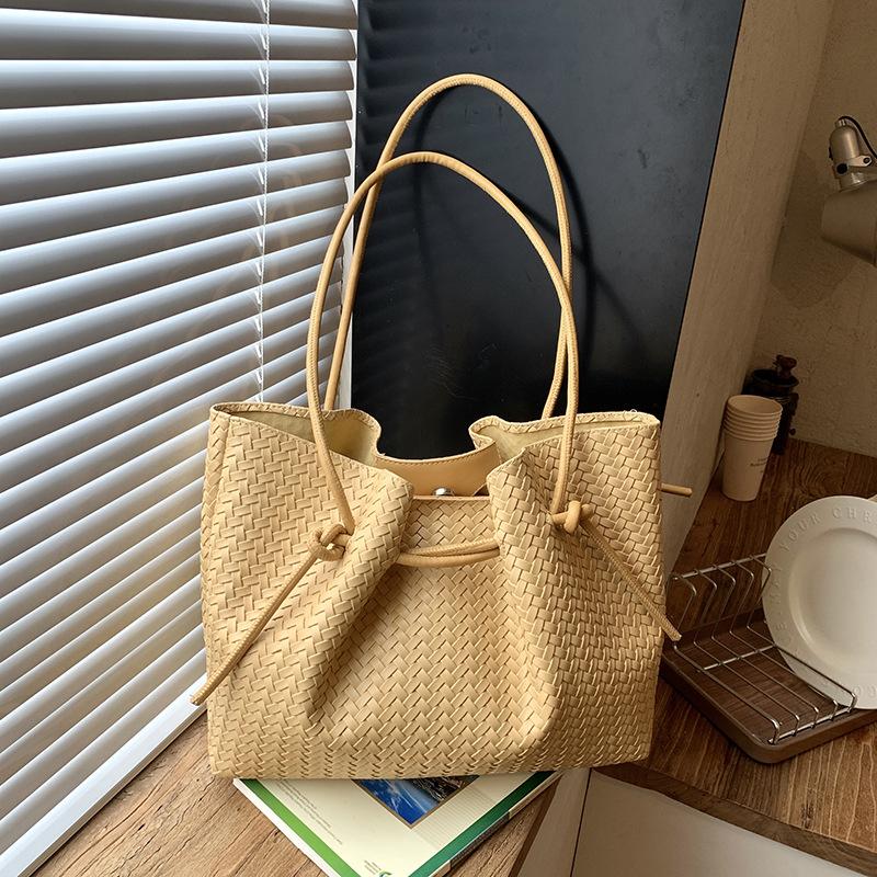 Korean Version Of The New Large-Capacity Bag Women'S Underarm Commuter Bag Woven Tote Bag Simple Shoulder Mother And Child Bag Women