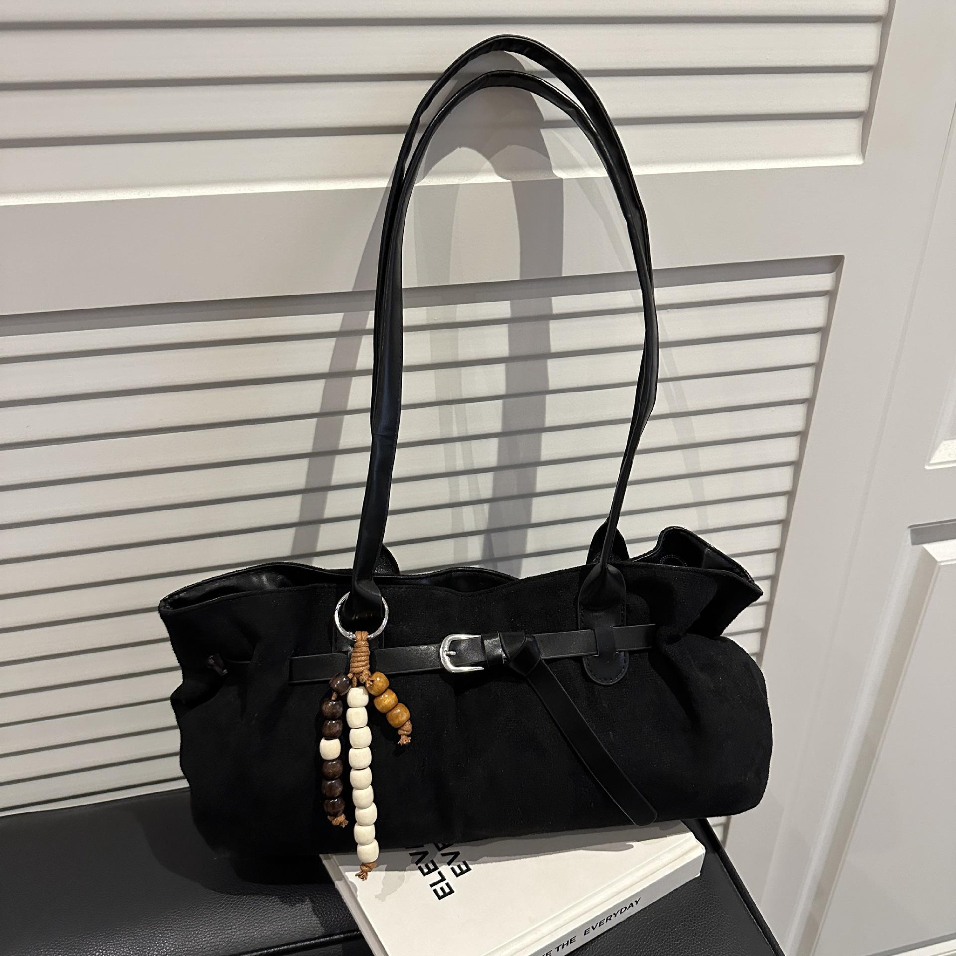 

Autumn & Winter Retro Handbag: Versatile, Classic, Large Capacity Shoulder & Crossbody Tote for Simple Daily Commuting. Without Pendant чорний