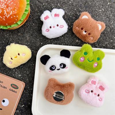 Cute Cartoon Broszki ze zwierzętami Żaba Niedźwiedź Królik Panda Laska Pluszowa lalka Torba podkreślająca osobowość Przypinka Ubrania Dekoracyjne akcesoria