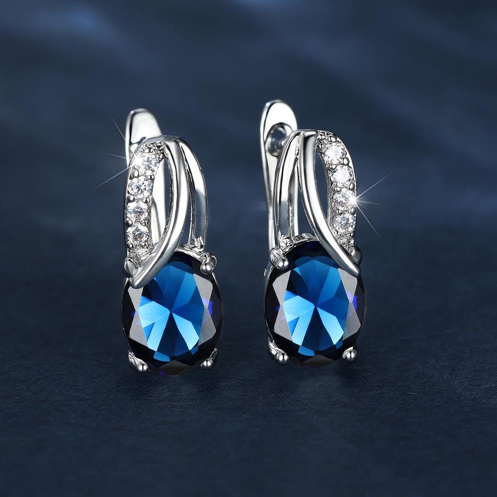 Cercei Suiyuan 2023 cu pietre albe diamantate, placați cu aur șampanie