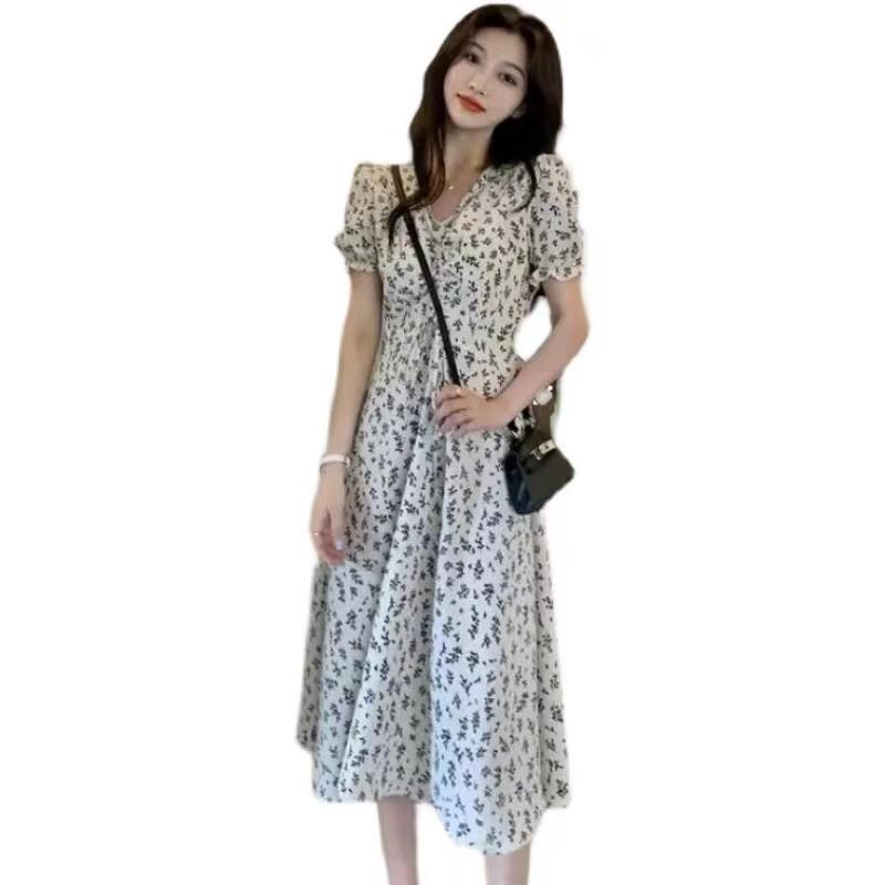 2024 Elegant Floral Midi Dress: Slimming A-Line with Waist-Cinched, Tummy-Concealing Design