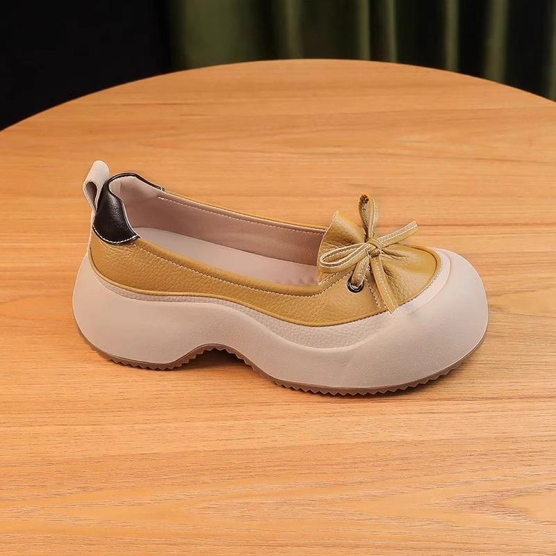 Popular Retro Mother Women's Shoes Autumn 2025 New Breathable Loafers Casual Shoes Women's 5cm Flat Single Shoes