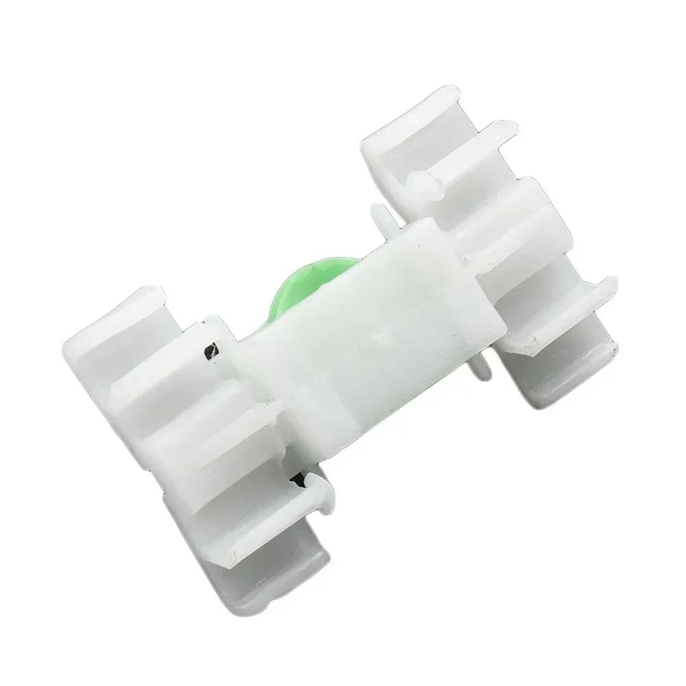Decorative Strip Door Clips Push Pin 31*20mm Fender For BMW Panel Push Pin Bump E36 E46 323 325 328 330 Exterior