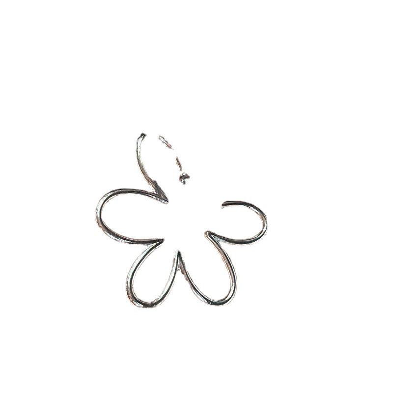 Mona Flower Mankiet na ucho bez przekłuwania: Eleganckie designerskie kolczyki dla kobiet
