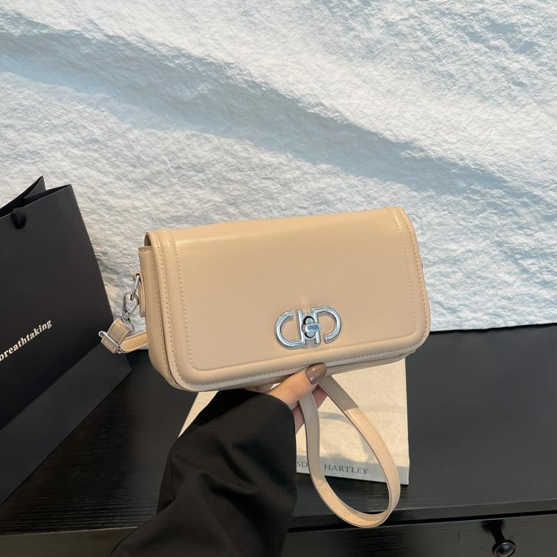 Women's bag messenger bag premium new retro shoulder messenger bag commuter fashion versatile armpit bag