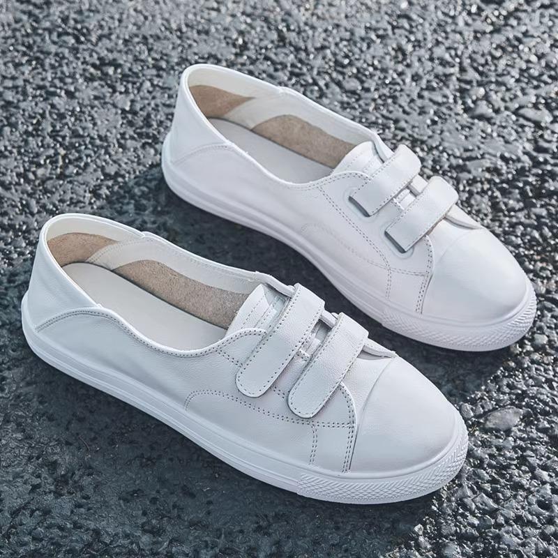 

Кожаные туфли на липучке, маленькие белые туфли, женские весенне-летние, новые, на плоской подошве, ленивые, дышащие, с мелким вырезом, одинарные туфли 40 белый