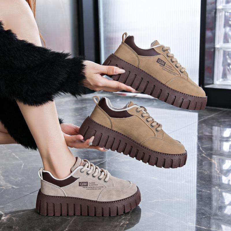 2025 little white shoes women's autumn new Korean version ins female students' leisure sports versatile board shoes street shot CY228