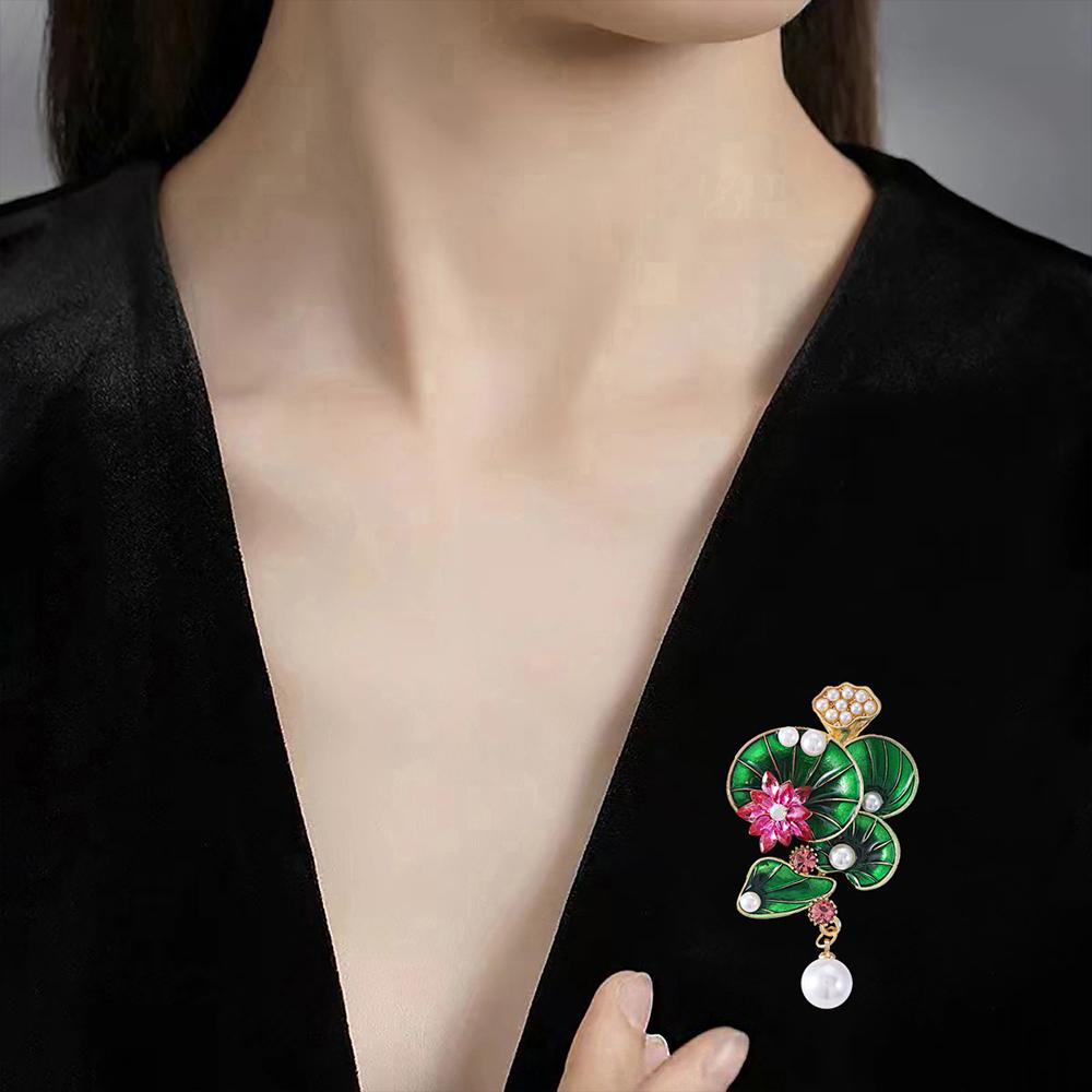 Crystal Lotus Flower Brooch Pin Rhinestone Pearl Brooches Gold Tone Jewelry Gift
