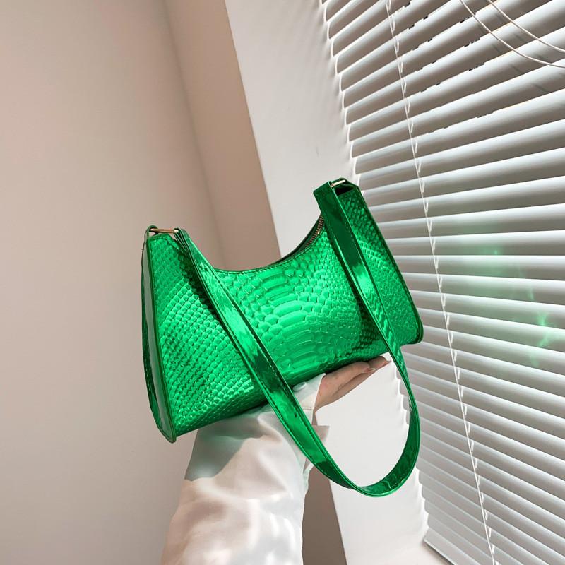 Elegant Medium Soft Womens Square Handbag Unique Casual Shoulder Bag For Everyday зелёный