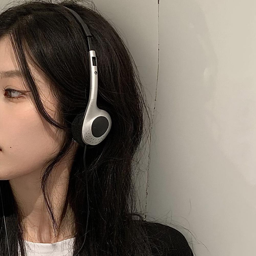 Portable Headphones Personality Retro Nostalgic Headset Black Fashion Style Headset Over Ear Earbud 3.5mm Wired Headset NEW