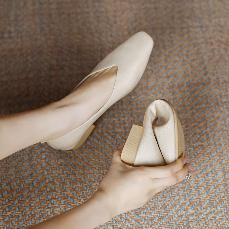 Fashion Womens Shoes Genuine Leather Soft Leather Thick Heel Single Shoes Womens Spring Low Heel Soft Sole Doudou Shoes Large Size 34-44