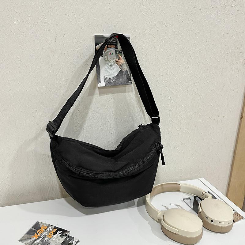 

Sports and leisure short commute dumpling bag 2025 new Korean messenger fashion nylon bag shoulder women s bag чорний
