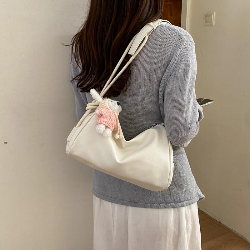 Chic Retro Leather Crossbody Bag: 2026 Summer Collection for Women