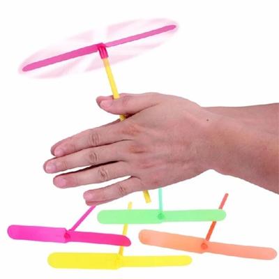 10/20 pièces Nouveauté Plastique Libellule Bambou Hélice Extérieur Classique Jouet Cadeau Enfant Flèche Volante Tournante Multicolore Couleur Aléatoire