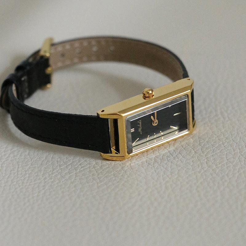 New women's watch, elegant and understated luxury, high-end rectangular original minimalist wristwatch, perfect as a gift.