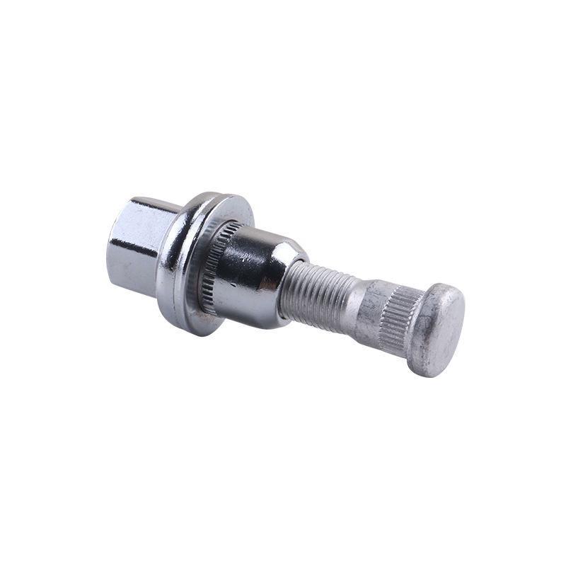 Land Rover and Range Rover Tire Lug Nut Accessories for Discovery 3, 4, 5, and Sport.