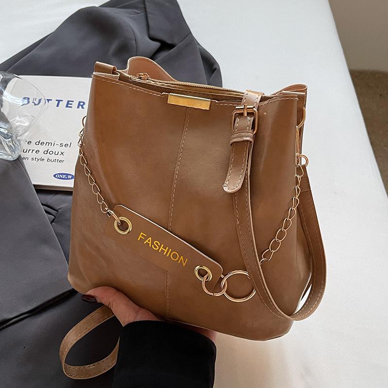 Niche Design Autumn Versatile Retro Commuter Bag for Women's Autumn New Maillard Crossbody Bucket Bag