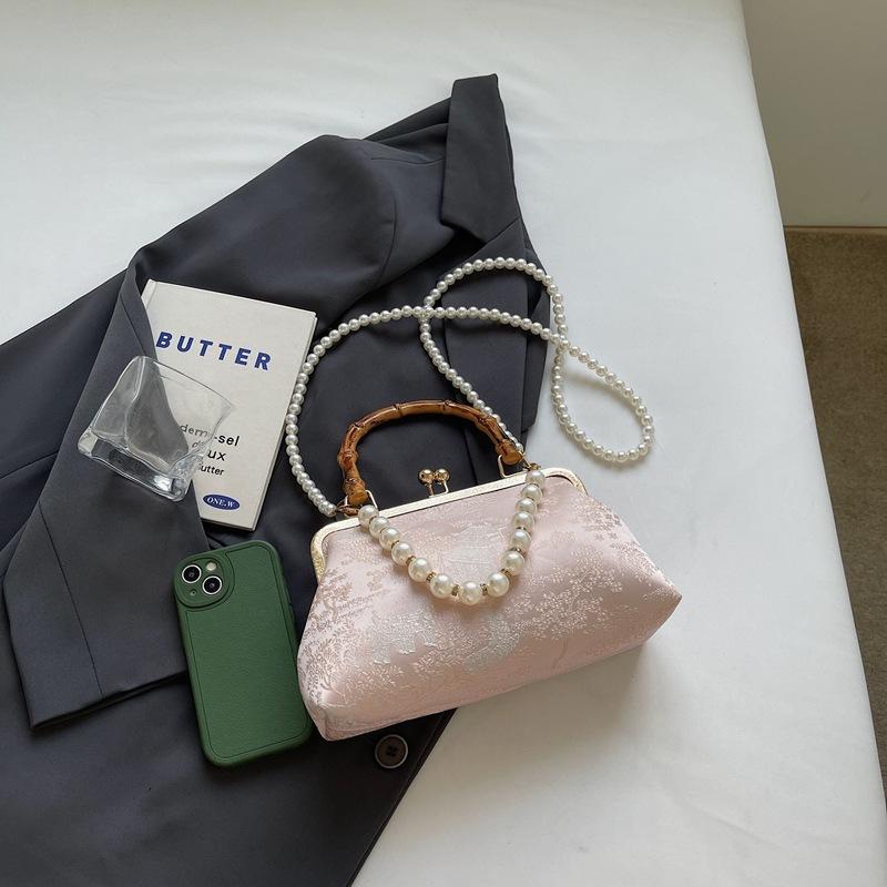 Premium neue bestickte Hanfu-Tasche antike Handtasche Cheongsam-Tasche einzelne Schulter chinesische Quaste schräg über der Schulter Clip Damentasche