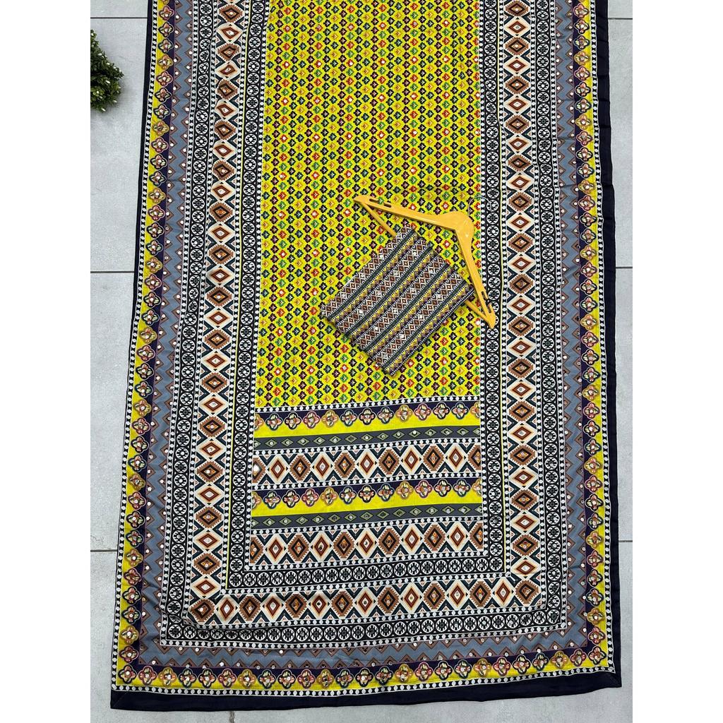 Neue Kollektion von Designer-Sarees im Ajrak-Druck