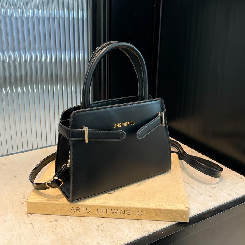Summer fashion popular new commuter simple temperament solid color trend shoulder crossbody handbag