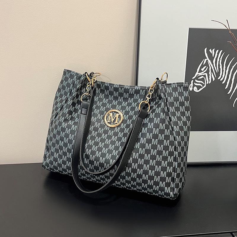 

2025 Осень Высококлассная женская сумка-тоут для поездок: Вместительная, модная наплечная сумка чёрный