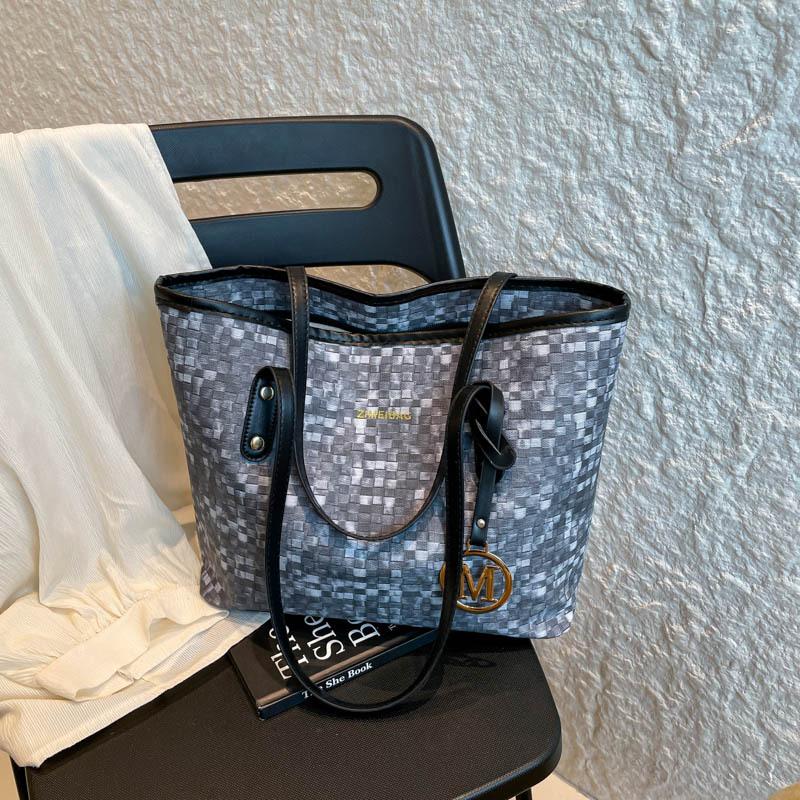 Fashion large-capacity tote bag women's autumn new commuter armpit bag trendy shoulder women's bag