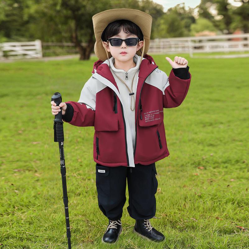 

Двухпредметный комплект ветровки для мальчиков с флисовой подкладкой - Осень/Зима 2025, Трехзащитная куртка для улицы 130 cm
