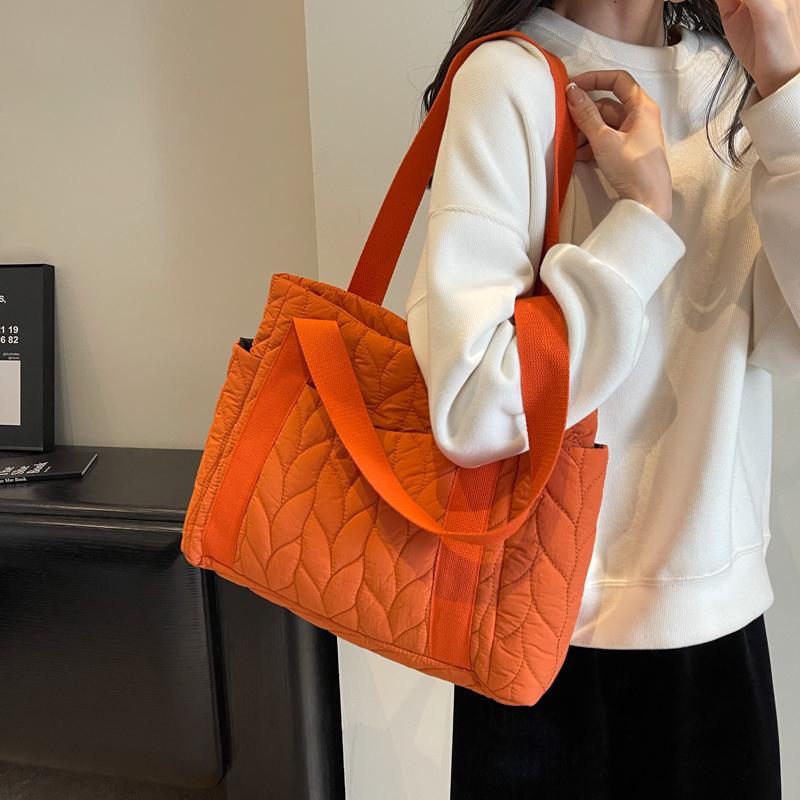 Gesteppte Tragetasche für Damen, modische, bauschige Umhängetasche, weich gepolsterte Handtasche für Schule und Arbeit
