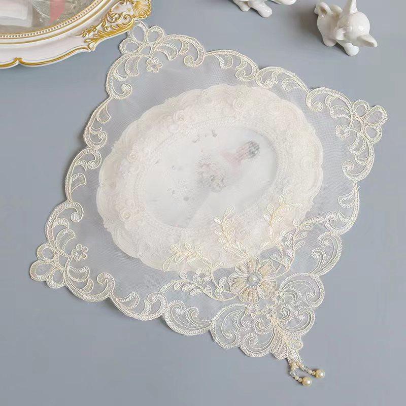 Populära pärlor blommor broderi bordsunderlägg dyna duk Bröllop Jul bordsunderlägg kök Bordsdekoration och tillbehör