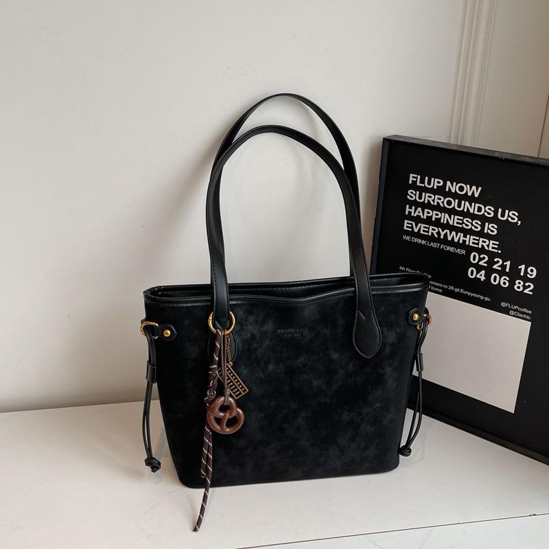 New Fashion Commuter Retro Shoulder Bag Armpit Bag Casual Tote Bag Personalized Trend Handbag