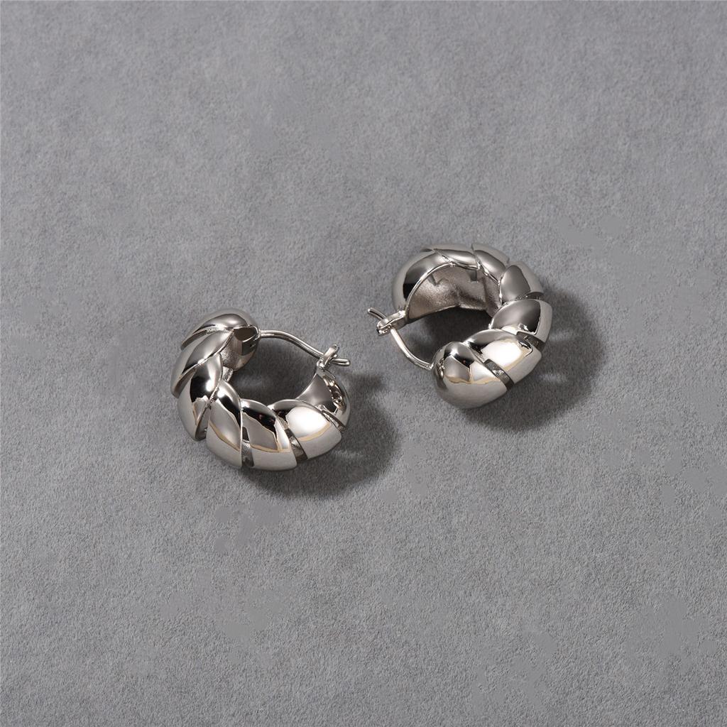 Cold Wind Niche Design Striped Hollow Versatile Earrings 18K Real Gold Earrings Semi-Round Stud Earrings Women