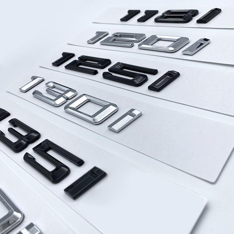 Seno šrifto numeriai raidė 116i 118i 120i 125i 128i 130i 135i 140i viršutinė ABS emblema, skirta BMW 1 serijos automobilio bagažinės vardinės lentelės logotipui