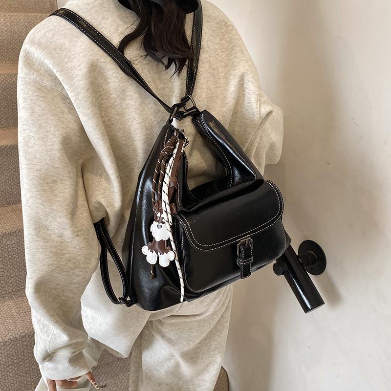 Retro Large-capacity Tote Bag Women's New Autumn and Winter Commuter Shoulder Bag Maillard Backpack