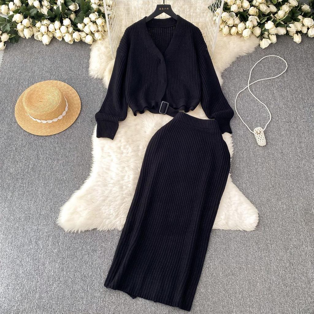 French Light Luxury Lazy High-end Knitted Fashion Suit Women's Autumn and Winter Loose Long-sleeved Top + High Waist Skirt