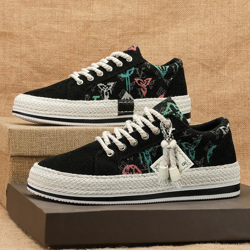 Men's shoes board shoes men's spring and summer breathable casual trendy shoes student teenagers 2025 new trendy cloth shoes men