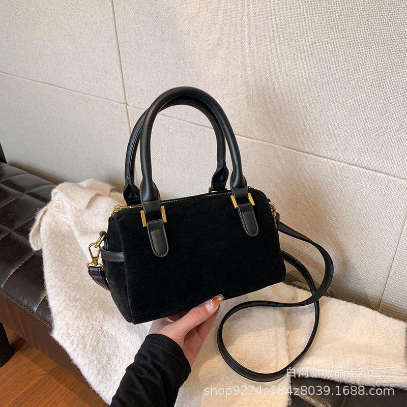 This Year's Popular Fashion Handbag Women's 2025 New Temperament Suede Shoulder Bag Foreign Style Crossbody Bag
