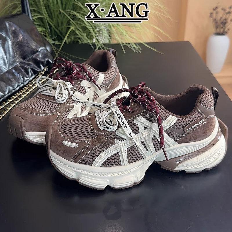 Leather Daddy shoes women's autumn and winter new thick-soled heightening women's shoes versatile casual sports shoes