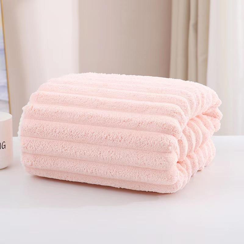 Big Bath Towel - Super Absorbent Coral Fleece, Thick and Soft Ultra-fine Fibers, No Shedding of Hair, Quick Drying, Suitable for Both Men and Women