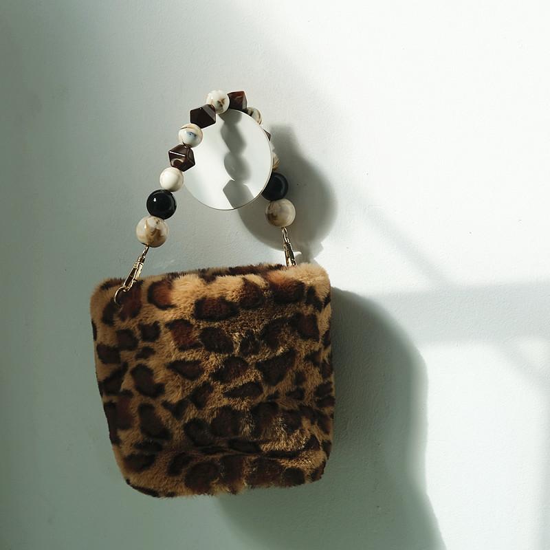 Nytt tillbehör för kvinnaväska Brun Beige Akrylhartspärlor Lyxiga handgjorda armband för kvinnor Ersättningsväska Handtagskedja