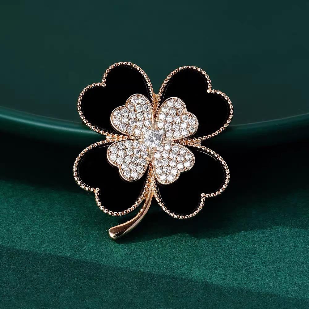 Clover Flower Brooch Pins For Women Dressing Decoration Beautiful Brooches Jewelry Modern Girl Gift